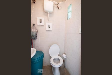 Casa de condomínio à venda com 254m², 3 quartos e 1 vaga Casa de condomínio à venda com 254m², 3 quartos e 1 vagaÁrea de serviço