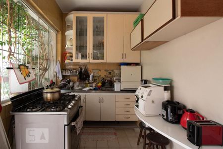 Casa de condomínio à venda com 254m², 3 quartos e 1 vaga Casa de condomínio à venda com 254m², 3 quartos e 1 vagaCozinha