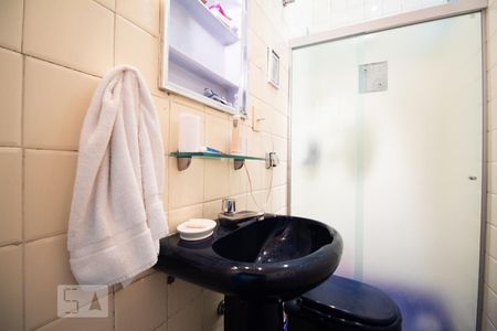 Casa de condomínio à venda com 254m², 3 quartos e 1 vaga Casa de condomínio à venda com 254m², 3 quartos e 1 vagaBanheiro