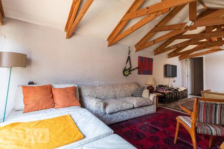 Casa de condomínio à venda com 254m², 3 quartos e 1 vaga Casa de condomínio à venda com 254m², 3 quartos e 1 vagaSala/quarto