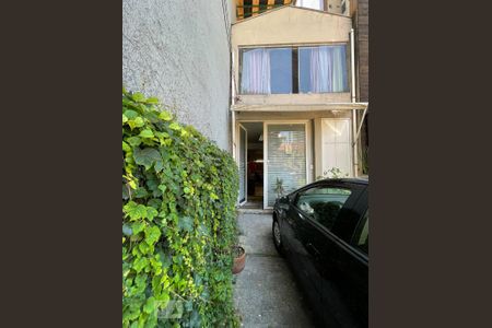 Casa de condomínio à venda com 254m², 3 quartos e 1 vaga Casa de condomínio à venda com 254m², 3 quartos e 1 vagaFachada