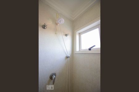 Casa à venda com 1140m², 8 quartos e 8 vagasChuveiro