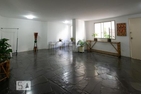 Apartamento para alugar com 65m², 2 quartos e 1 vaga Apartamento para alugar com 65m², 2 quartos e 1 vagaÁrea comum - Salão de festas