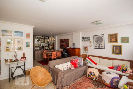 Sala de apartamento à venda com 2 quartos, 130m² em Copacabana, Rio de Janeiro