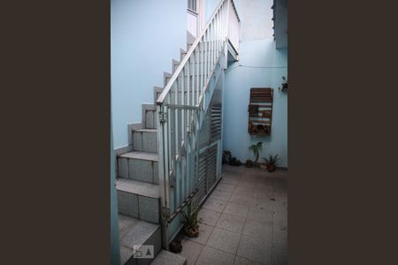 Casa à venda com 472m², 4 quartos e 2 vagasEscada