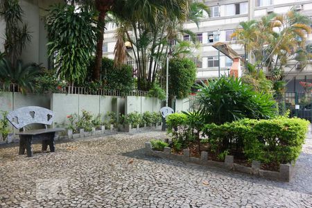 Apartamento à venda com 80m², 3 quartos e 1 vagaEntrada