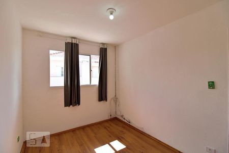 Quarto  de kitnet/studio para alugar com 1 quarto, 38m² em Vila Inah, São Paulo