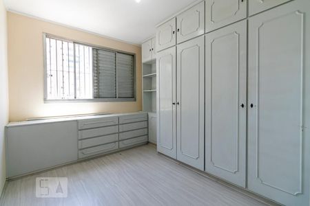 Quarto 2 de apartamento para alugar com 2 quartos, 67m² em Parque São Jorge, São Paulo