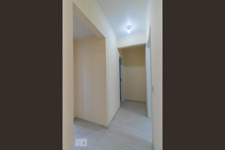 Corredor de apartamento para alugar com 2 quartos, 67m² em Parque São Jorge, São Paulo
