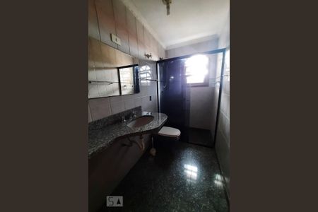 Casa à venda com 180m², 3 quartos e 1 vagaBanheiro 
