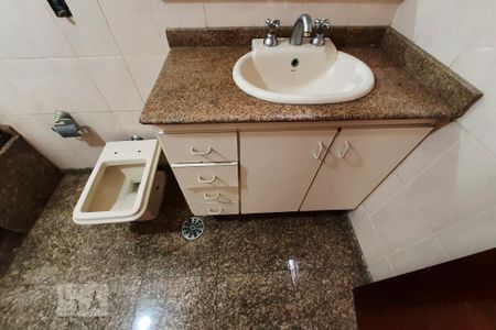 Casa à venda com 180m², 3 quartos e 1 vagaBanheiro Suite