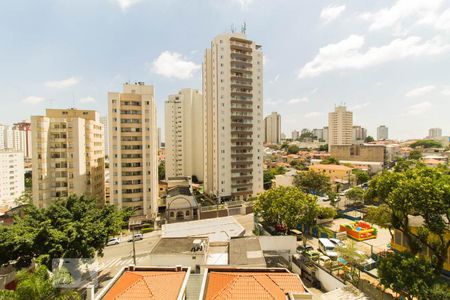 Vista  de apartamento à venda com 2 quartos, 63m² em Vila Gumercindo, São Paulo