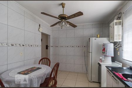 Casa à venda com 300m², 3 quartos e 3 vagasCozinha