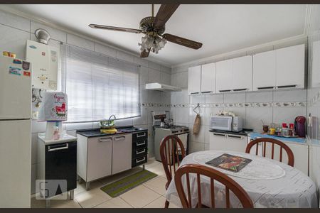 Casa à venda com 300m², 3 quartos e 3 vagasCozinha