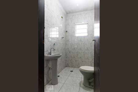 Banheiro de casa para alugar com 1 quarto, 55m² em Jardim Itápolis, São Paulo
