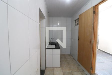 Cozinha de casa para alugar com 1 quarto, 35m² em Jardim Itápolis, São Paulo