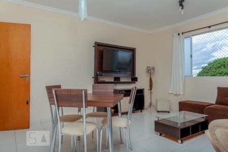 Apartamento para alugar com 90m², 3 quartos e 2 vagas Apartamento para alugar com 90m², 3 quartos e 2 vagasSala