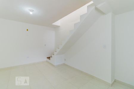 Sala/Cozinha de casa para alugar com 1 quarto, 50m² em Jardim Maringá, São Paulo