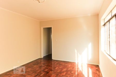 Sala de apartamento para alugar com 1 quarto, 58m² em Partenon, Porto Alegre