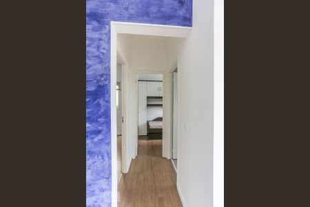 Corredor de apartamento para alugar com 2 quartos, 50m² em Jardim Pinheiros, São Paulo