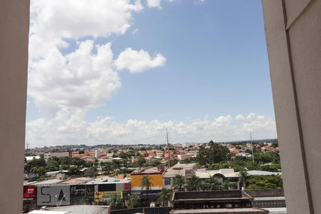 Vista da sacada de apartamento para alugar com 2 quartos, 65m² em Setor Aeroporto, Goiânia
