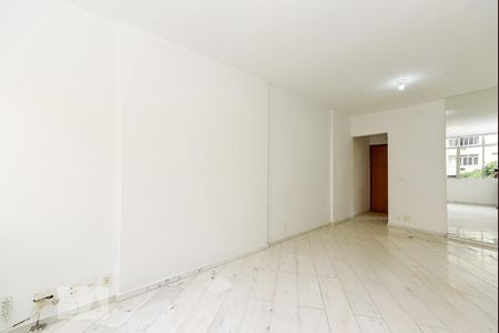 Sala de apartamento à venda com 2 quartos, 80m² em Copacabana, Rio de Janeiro