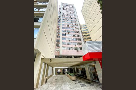 Apartamento à venda com 80m², 2 quartos e 1 vaga Apartamento à venda com 80m², 2 quartos e 1 vagaFachada