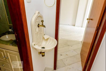 Apartamento à venda com 80m², 2 quartos e 1 vaga Apartamento à venda com 80m², 2 quartos e 1 vagaCorredor