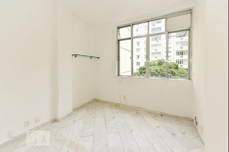 Quarto 1 de apartamento à venda com 2 quartos, 80m² em Copacabana, Rio de Janeiro