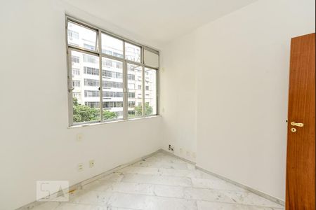 Quarto 1 de apartamento à venda com 2 quartos, 80m² em Copacabana, Rio de Janeiro