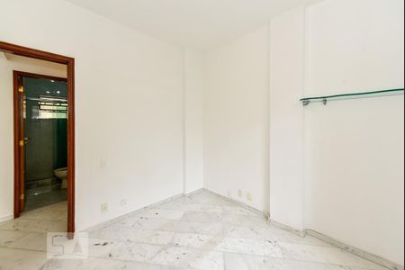 Quarto 1 de apartamento à venda com 2 quartos, 80m² em Copacabana, Rio de Janeiro