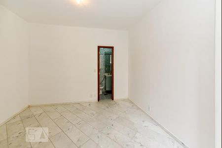 Apartamento à venda com 80m², 2 quartos e 1 vaga Apartamento à venda com 80m², 2 quartos e 1 vagaSuíte