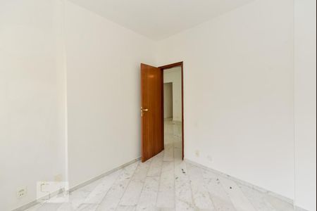 Quarto 1 de apartamento à venda com 2 quartos, 80m² em Copacabana, Rio de Janeiro
