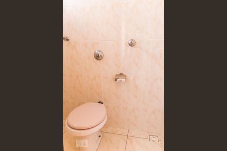 Apartamento para alugar com 85m², 3 quartos e 2 vagasBanheiro de Serviço