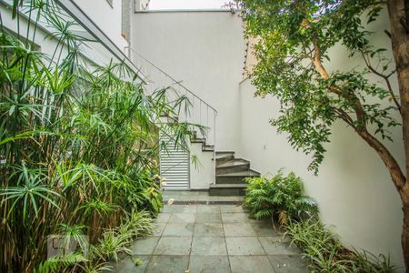 Casa à venda com 460m², 5 quartos e 7 vagasJardim