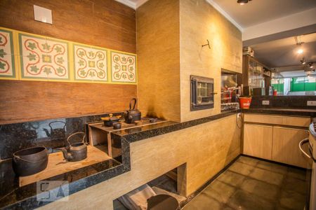 Casa à venda com 460m², 5 quartos e 7 vagasSalão - Churrasqueira