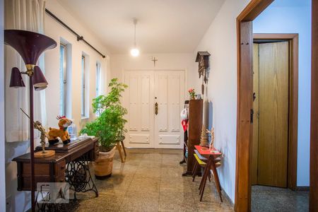 Casa à venda com 460m², 5 quartos e 7 vagasHall