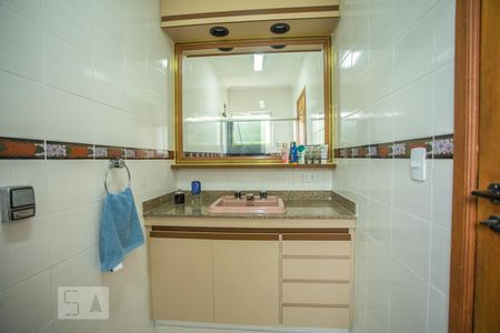 Casa à venda com 460m², 5 quartos e 7 vagasBanheiro Suíte