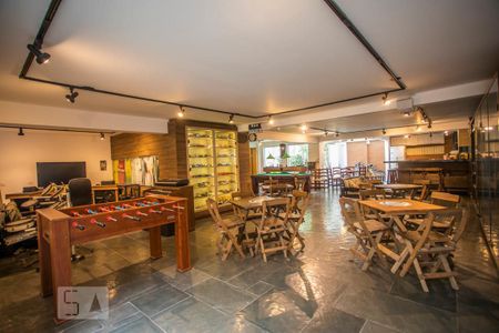 Casa à venda com 460m², 5 quartos e 7 vagasSalão