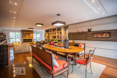 Sala de Jantar de casa à venda com 5 quartos, 460m² em Mirandópolis, São Paulo