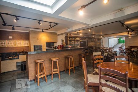 Casa à venda com 460m², 5 quartos e 7 vagasSalão