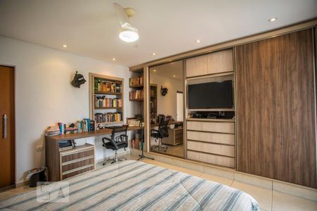 Casa à venda com 460m², 5 quartos e 7 vagasSuíte 5