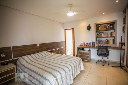 Casa à venda com 460m², 5 quartos e 7 vagasSuíte 5