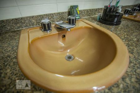 Casa à venda com 460m², 5 quartos e 7 vagasBanheiro Suíte - Torneira