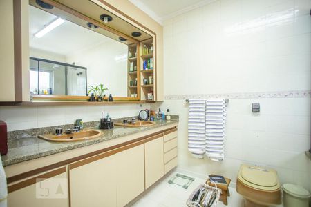 Casa à venda com 460m², 5 quartos e 7 vagasBanheiro Suíte