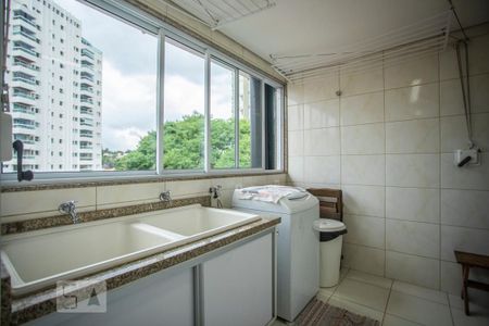 Casa à venda com 460m², 5 quartos e 7 vagasÁrea de Serviço