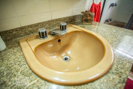 Casa à venda com 460m², 5 quartos e 7 vagasBanheiro Suíte - Torneira