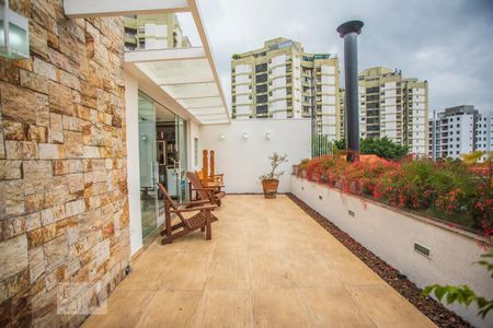 Casa à venda com 460m², 5 quartos e 7 vagasTerraço