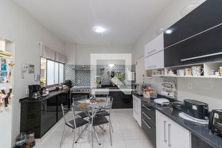 Apartamento à venda com 136m², 3 quartos e 2 vagasCozinha