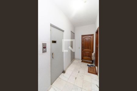 Apartamento à venda com 136m², 3 quartos e 2 vagasCorredor